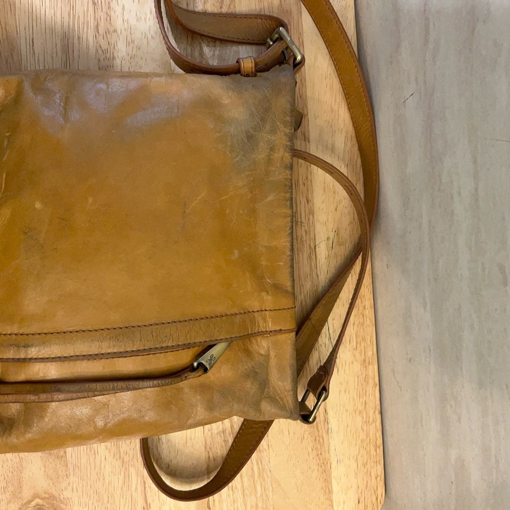 Hobo Drifter, a leather crossbody bag vintage-style smooth leather - Picture 10 of 16